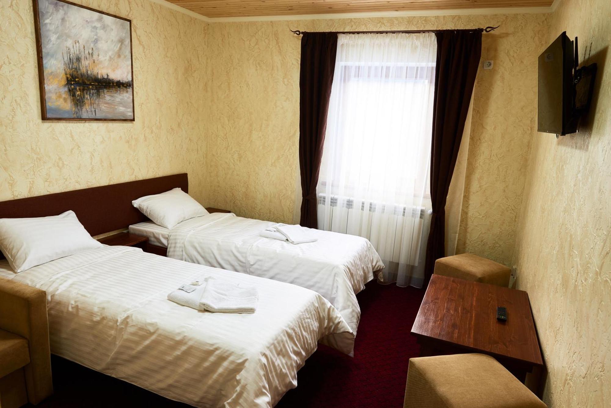 Sytikland Hotel Yavoriv  Buitenkant foto